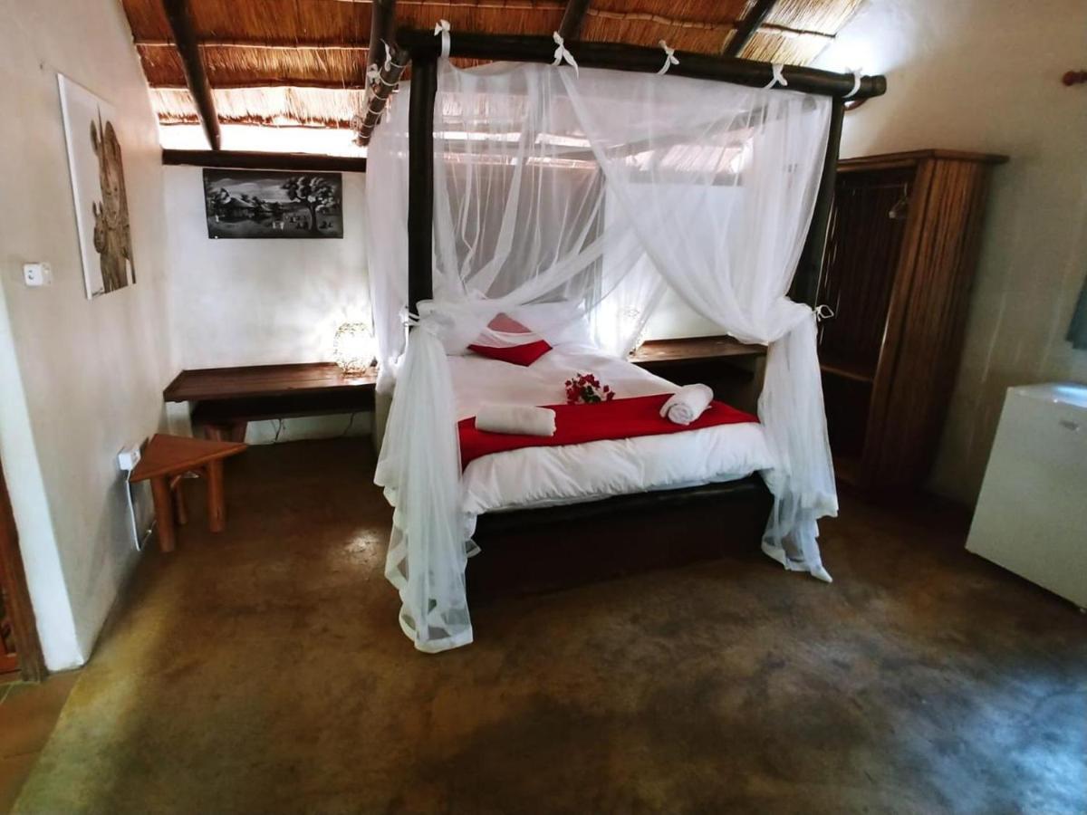 Pumusa Bushcamp Hluhluwe Exterior photo